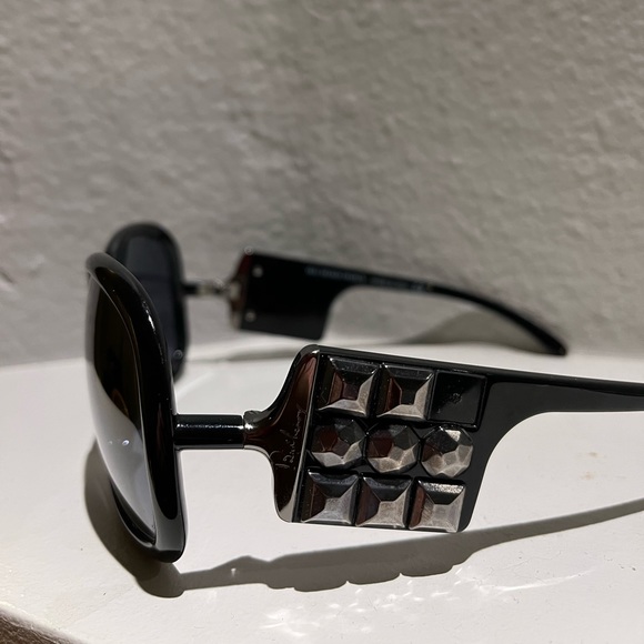 Burberry Black 4019-B Studded Arm
Oversized Sunglasses - Picture 2 of 7